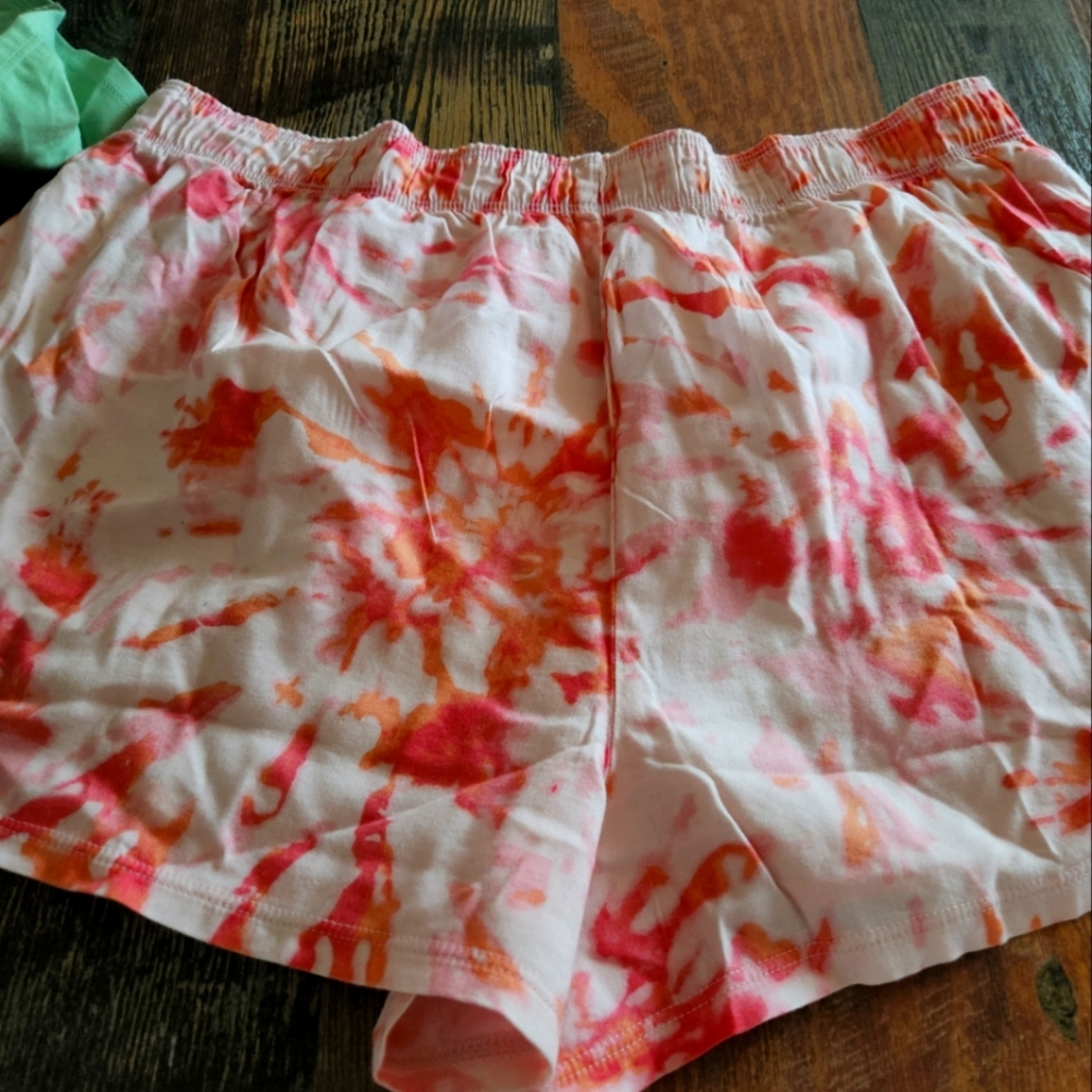 BRAND NEW VICTORIA SECRET LARGE BOXERS